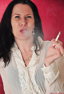 Mina enjoys a filterless 120