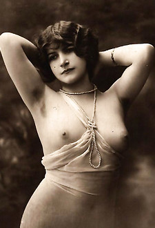 Very cute topless vintage sweethearts in the fifties posing