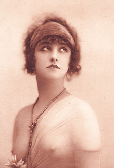 Very pretty vintage girls posing topless in the thirties