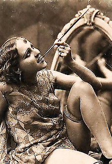 Sexy vintage chicks wearing sexy outfits in the thirties