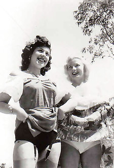 Hot vintage chicks posing naked outdoors in the fifties