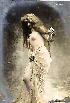 Vintage color tints chicks enjoy posing in the twenties