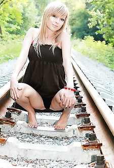 This uspkirt girl is so bad-ass