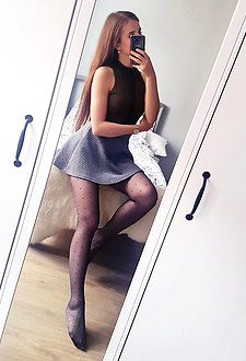 Ariadna Majewska hot legs in nylons #065