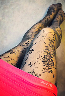 French amateur legs in nylons #006