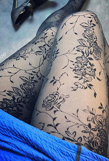 French amateur legs in nylons #012