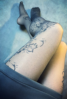 French amateur legs in nylons #019