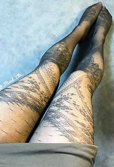 French amateur legs in nylons #040