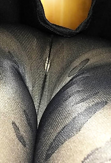 Voyeur pics legs in pantyhose and stockings #1