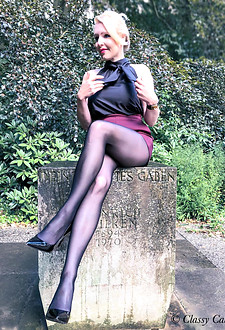 Amateur Classy Blonde MILF Catrice loves nylon #005