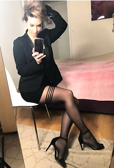 Amateurs in sexy nylons #038