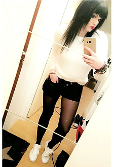 Amateurs in sexy nylons #140