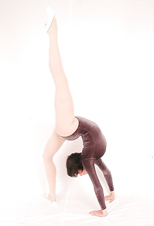 Alina bending her body